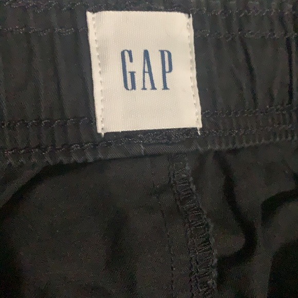 Gap Black  9” easy-shorts Size Large NWOT - Picture 3 of 4